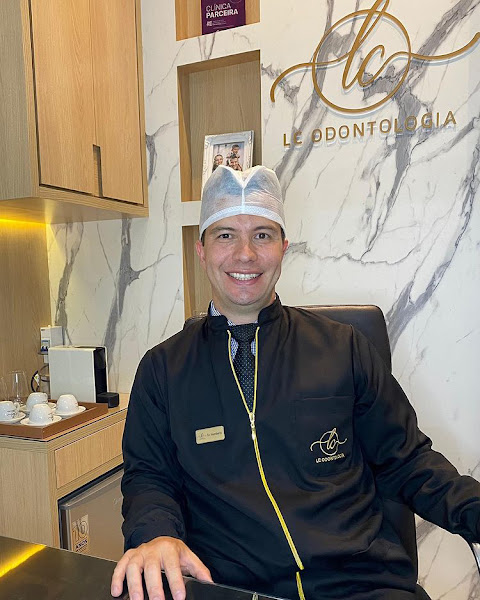 Foto 2 de Dentista Humberto Lago de Castro