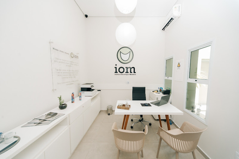 Foto 2 de Dentista | Implante Dentário | IOM Instituto Odontológico Madalena | Centro | Jaú - SP