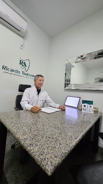 Foto 2 de Dentista Implantodontista e Periodontista Suzano - Dr. Ricardo Tsutomu Arita