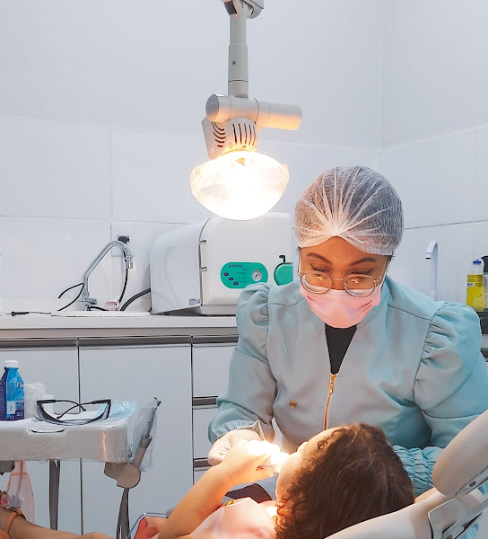 Foto 2 de Dentista Ipatinga | Odontologia Erica Camilo
