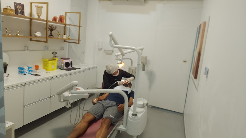 Foto 2 de Dentista Japiím