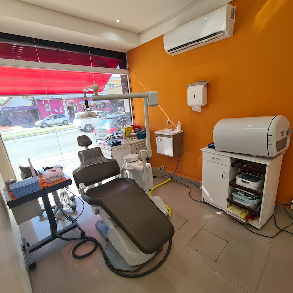 Foto 3 de Dentista - JC Odontologia - Laboratório de Prótese