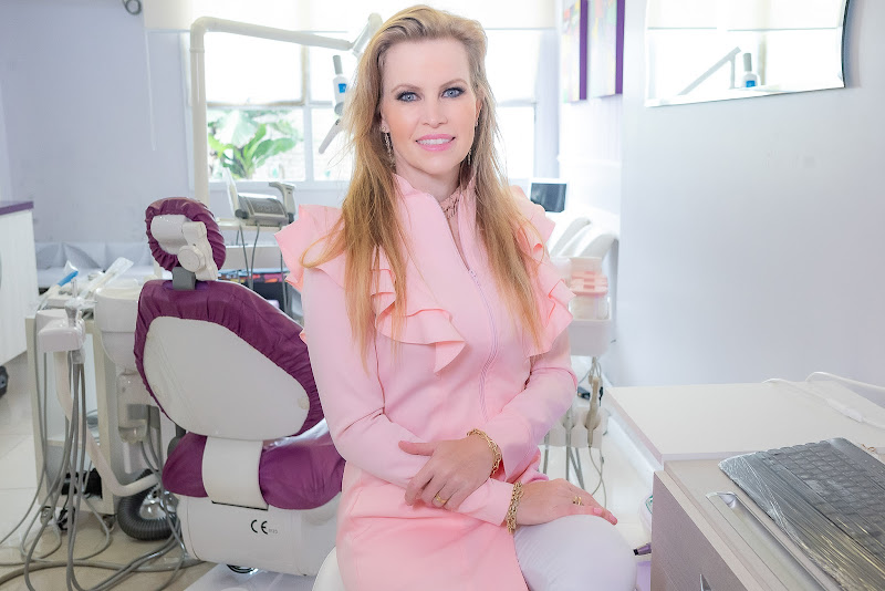 Foto 2 de Dentista KAREN MARTINS KAISER CRO18229