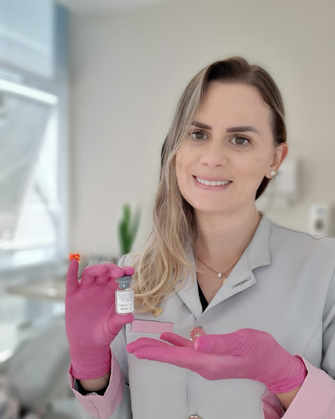 Foto 3 de Dentista Larissa Sommavilla