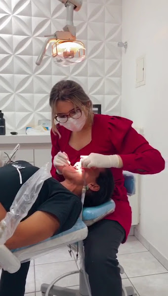 Foto 3 de Dentista Layse Matos | Vila São José - Cidade Dutra