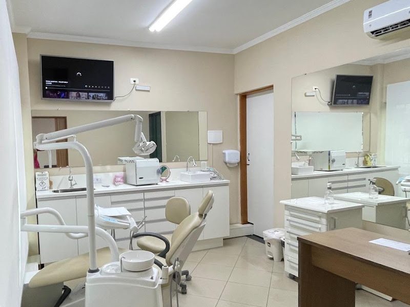 Foto 3 de Dentista Leandro Prado