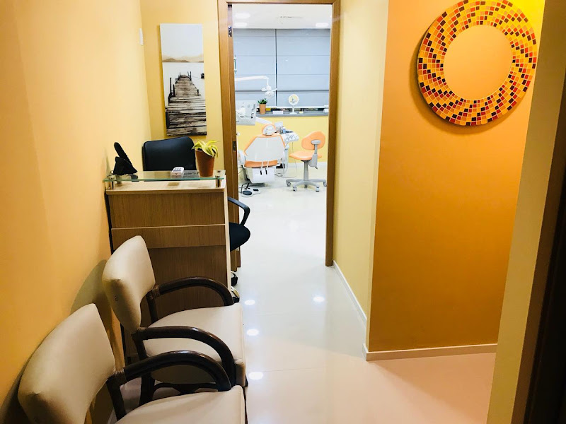 Foto 2 de Dentista Marco Magalhães - Especialista em lentes de contato dental