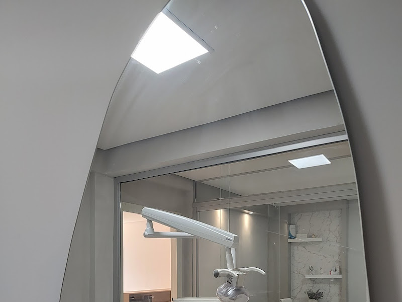 Foto de Dentista no centro de Montes Claros - Dr. Fernando Almeida