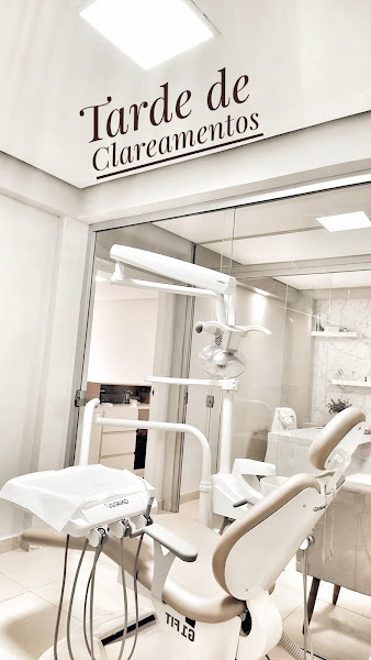 Foto 3 de Dentista no centro de Montes Claros - Dr. Fernando Almeida