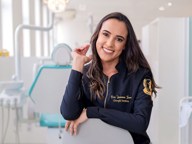 Foto de Dentista no Centro de Sorocaba - JT - Dra Janaina Tomé - Clinica odontológica