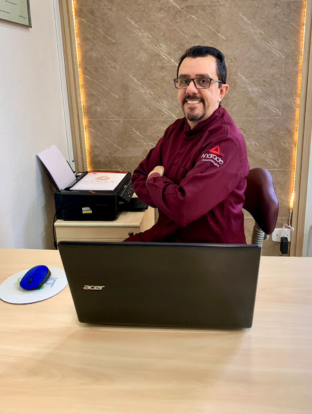 Foto 3 de Dentista No Guarujá - Andrade Odontologia I Implante Dentário