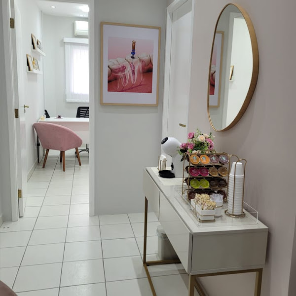 Foto 2 de Dentista no Guarujá -- Dra. Gabriela Fragoso Marçal