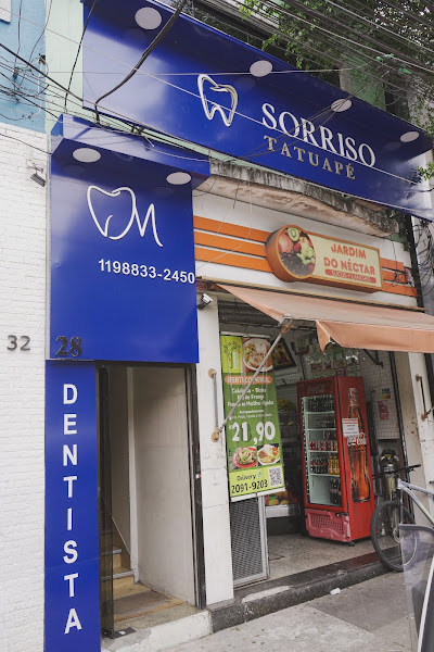 Foto 3 de Dentista no Tatuapé | Dra. Mouriel Alves - Implantes, Lentes de Resina, Grillz e Clínico Geral