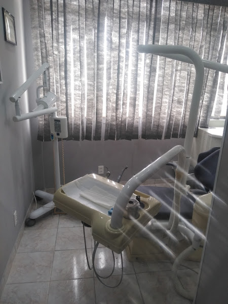 Foto 2 de Dentista nova Iguaçu Dra DEYSEANE