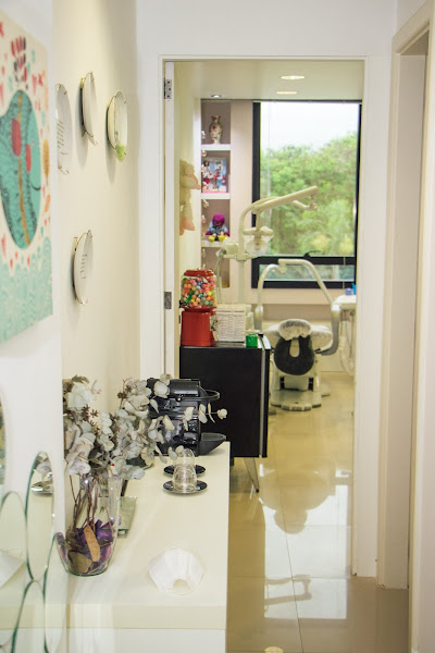 Foto 2 de Dentista Odontopediatra | Monica Dourado Platz Guerra | Barra da Tijuca