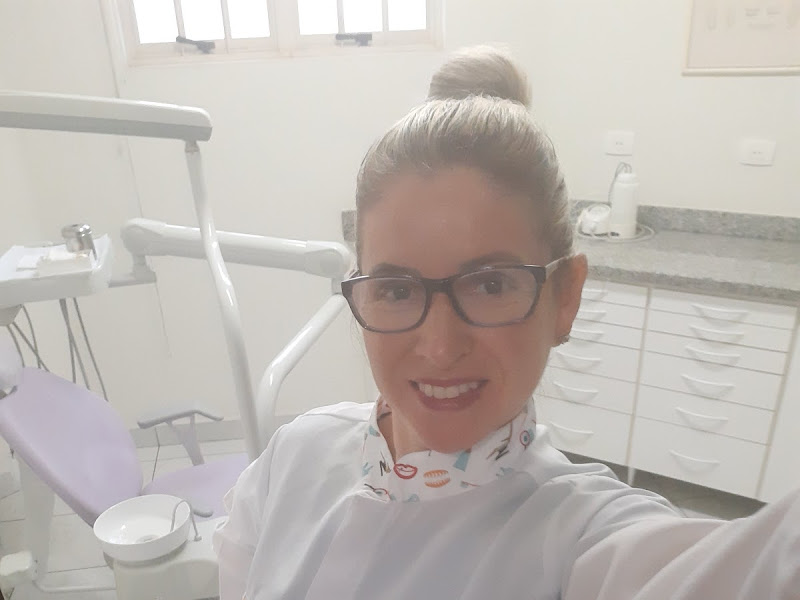 Foto 7 de Dentista Piracicaba-Dra. Luciana Gaspar de Oliveira