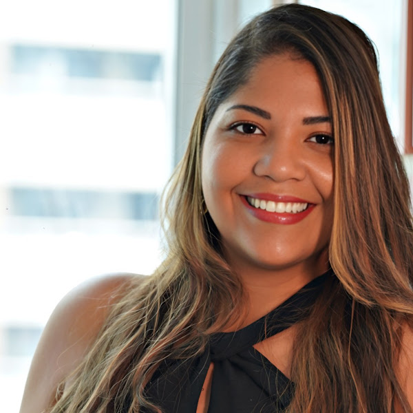 Foto 2 de Dentista Rafaela Lopes - Lente de Contato Dental em Salvador - Lentes de Resina Valor facetas