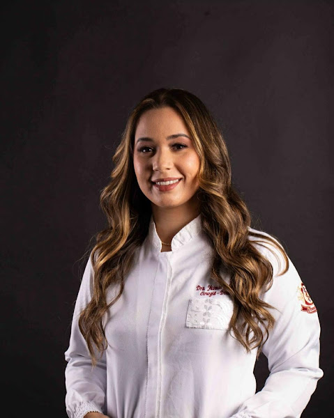 Foto 2 de Dentista Recife Dra Yasmin Almeida