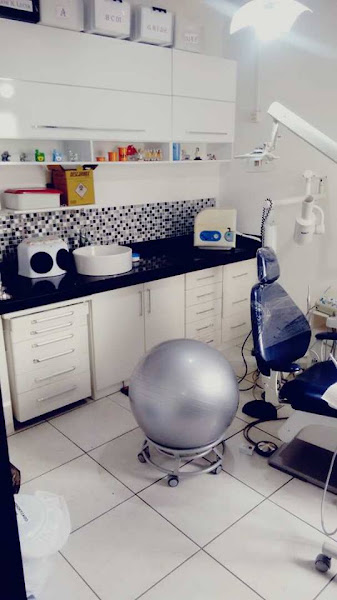 Foto 2 de Dentista - Renata Gisseli Descio