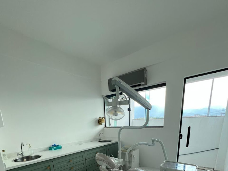 Foto de Dentista Resende - Dra Karla Mirella