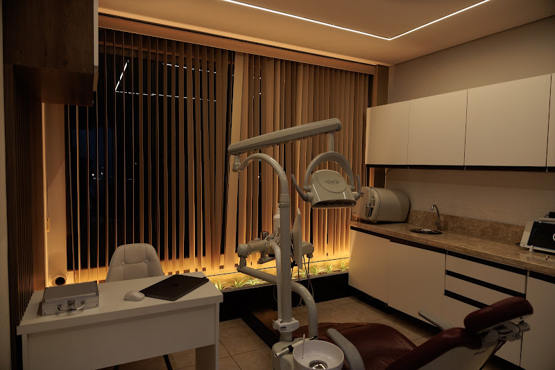 Foto 2 de DENTISTA SÃO JOSÉ DOS PINHAIS - DRA KEYZE G. MELO