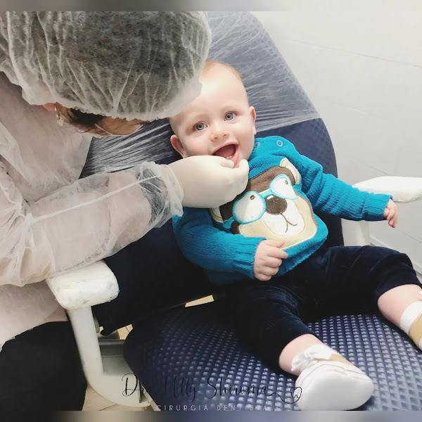 Foto 3 de Dentista - Ully Shiroma - Esp. Implantes