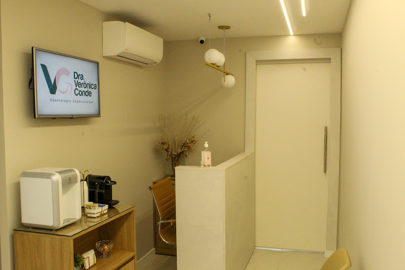 Foto 2 de Dentista Verônica Conde