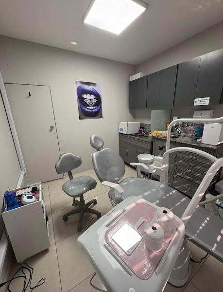 Foto 3 de Dentista Vila da Penha Dra Marcela Vieira Randis