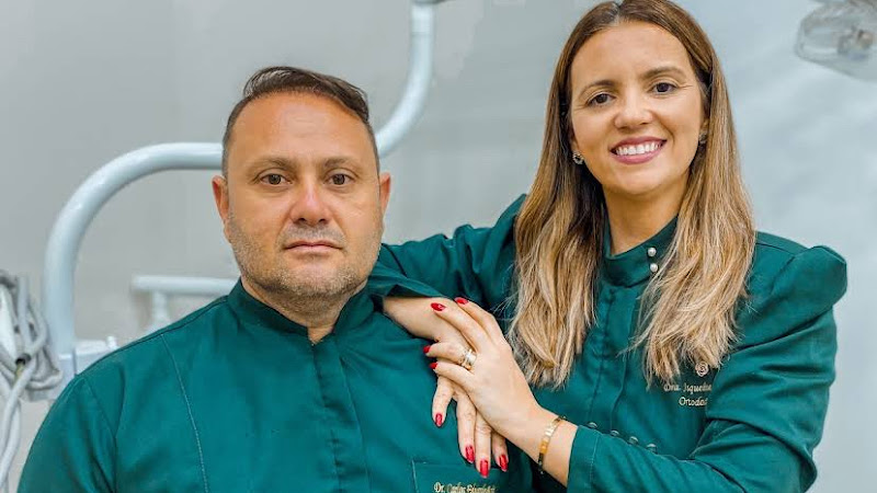 Foto 2 de Dentista Zona Oeste RJ | Dra. Jaqueline Gil - A2 Odontologia