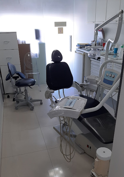 Foto 3 de Dentistas Camorim - Dra Ilda Pereira e equipe especializada