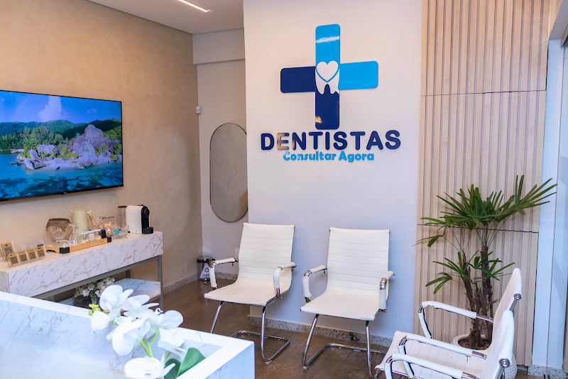 Foto 2 de DENTISTAS - Consultar Agora | Dentista em Justinópolis/MG - Implante Dentário - Lentes de Contato - Aparelhos Invisíveis