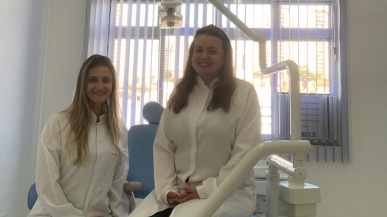 Foto 2 de Dentistas Dra Ana e Dra Cláudia