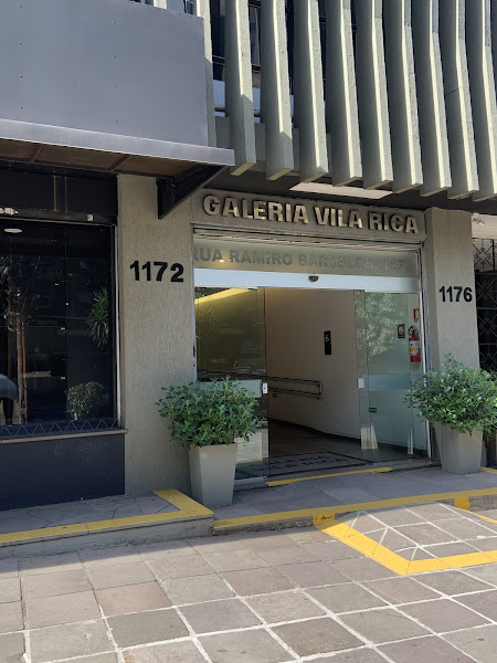 Foto de Dentistas: Paulo Justo e Laura Copstein