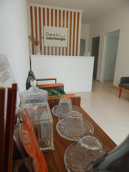 Foto 3 de Deoli Odontologia - ortodontia, estética e reabilitação dental