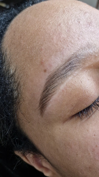 Foto 2 de Design de Sobrancelhas e Lash lifting Geusi Doria