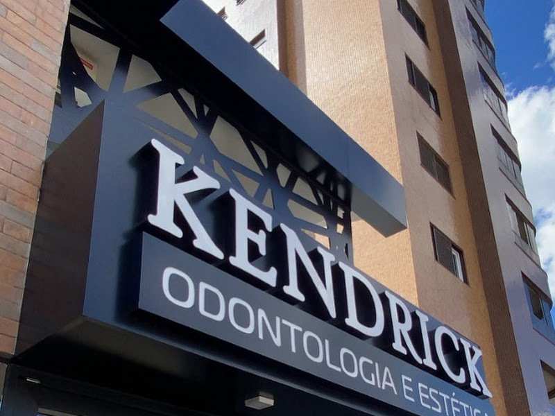 Foto 5 de Design Oral: Dentista, Facetas, Clareamento, Implantes, Próteses em Cascavel PR