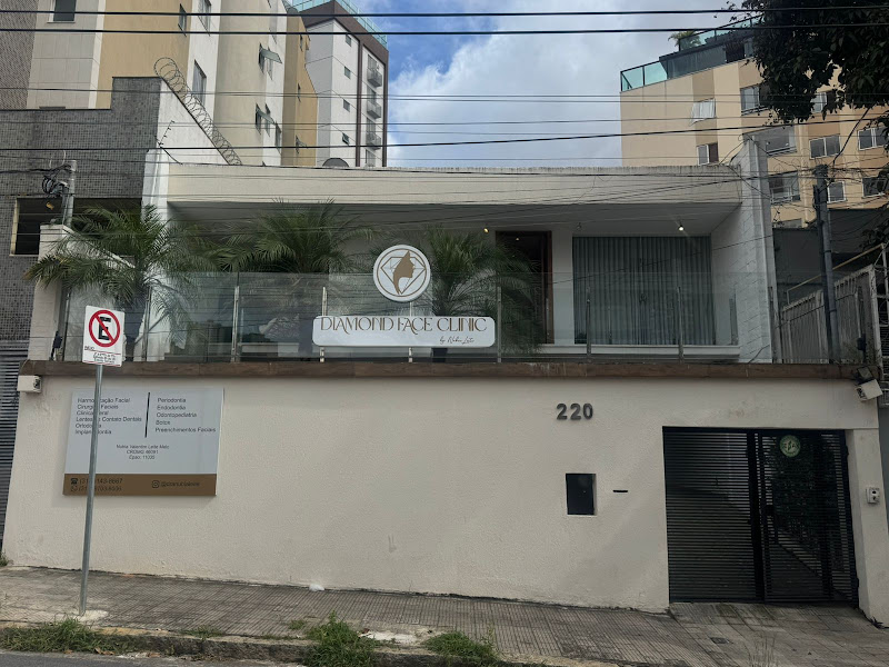 Foto 2 de Diamond Face Clinic By Núbia Leite (Implantes, Lentes de Contato, Rinoplastia)