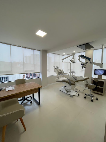 Foto 2 de Diullia Soria Caumo - Dentista em Rio Grande