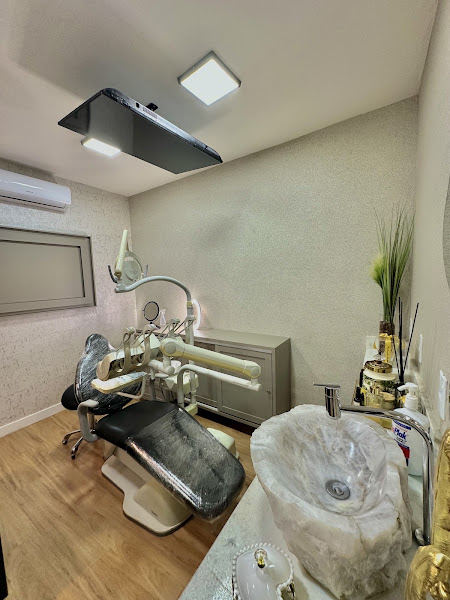 Foto 2 de DOUTOR da BOCA | Lentes Em Porcelana | Facetas Em Resina | Implantes...