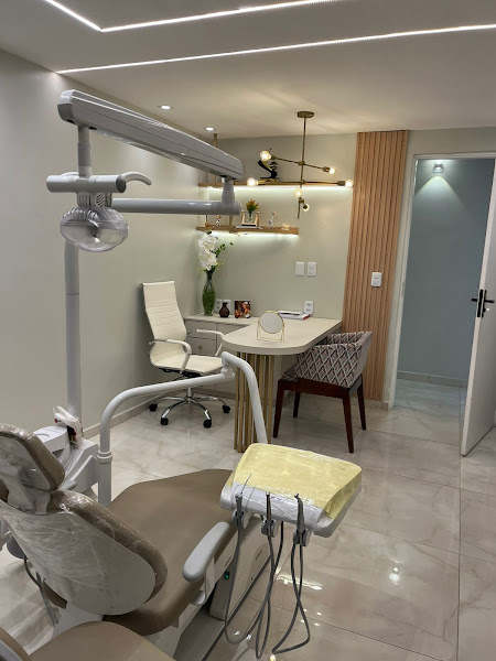 Foto 2 de Dr.(a) Rays Dentista Clinica RE Odontologia dentista na jurema caucaia