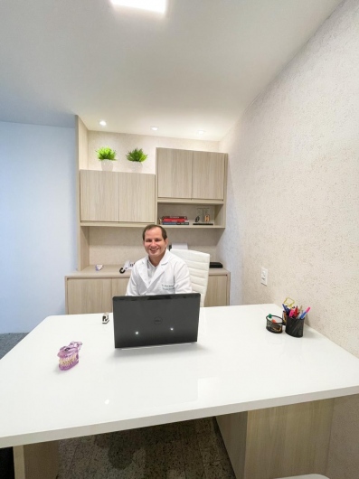 Foto 3 de Dr. Abner Rodrigues Calisto Junior