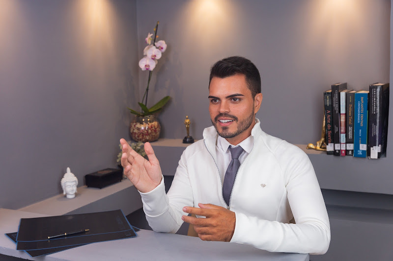 Foto 2 de Dr. Alan Leite - Prótese e Implantes Dentários