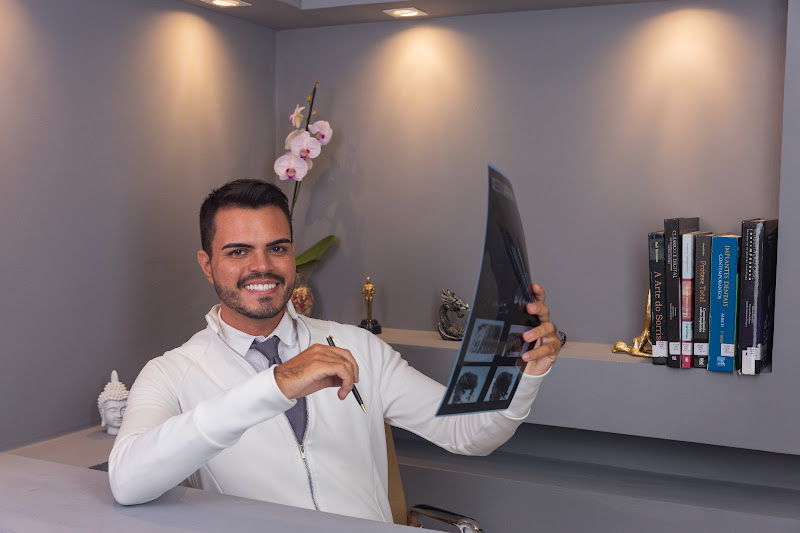 Foto 3 de Dr. Alan Leite - Prótese e Implantes Dentários