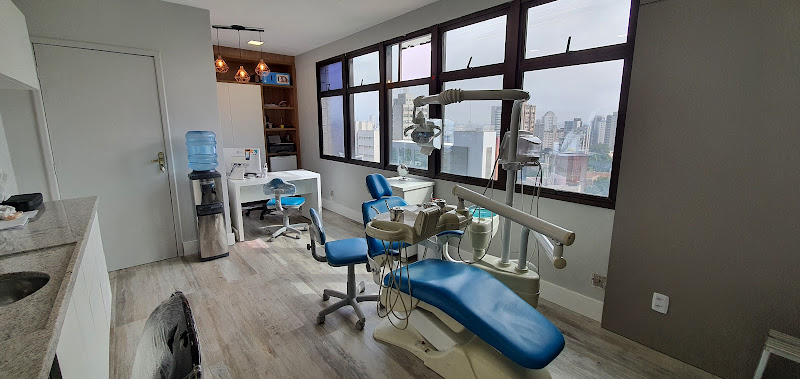 Foto 2 de Dr. Alessandro Faria