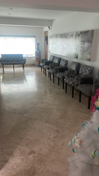 Foto 2 de Dr. Alessandro Luis Chaves Alves