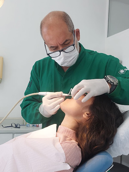 Foto 3 de Dr. Alexander Guinancio - Dentista