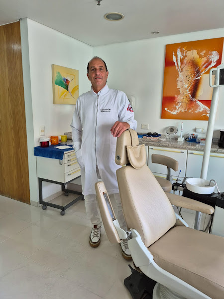 Foto 3 de Dr. Alexandre Conte Odontologia Especializada | Implantes dentários | Prótese Protocolo