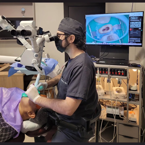 Foto 3 de Dr. Alexandre Filho - Tratamento de Canal - Endodontia Microscópica