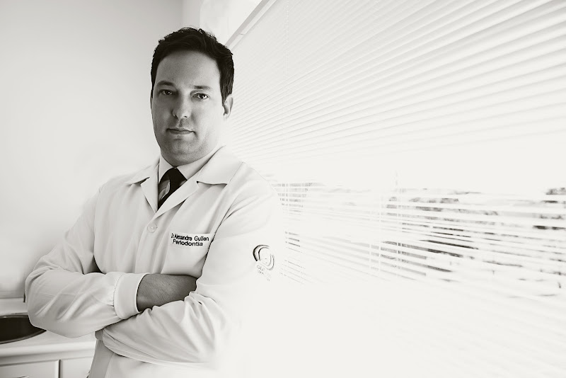 Foto 2 de Dr. Alexandre Guillen | Implante Dentário | Dentista em Marília