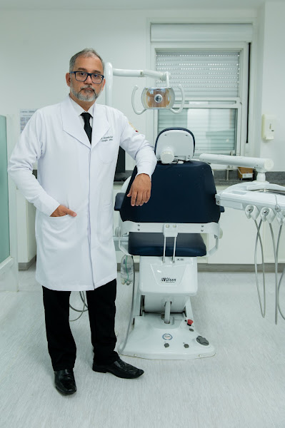 Foto 2 de Dr. Alexandre Kuster de Souza Paiva